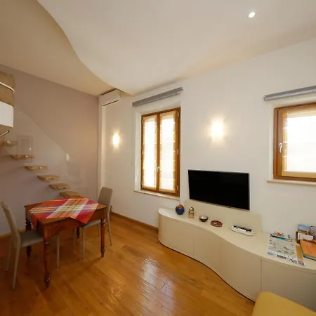 Uptown - Sabrina's Cozy