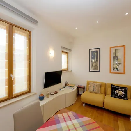 Uptown - Sabrina's Cozy Apartamento