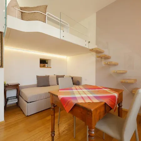 Uptown - Sabrina's Cozy *