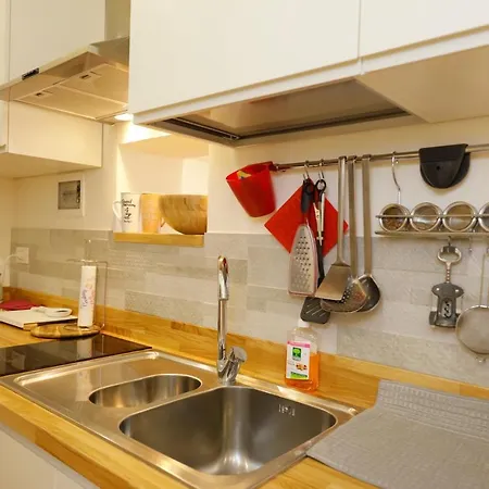 Uptown - Sabrina's Cozy Sienne