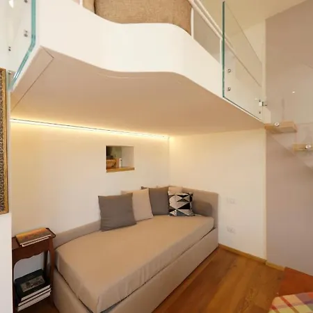 Uptown - Sabrina's Cozy Apartman