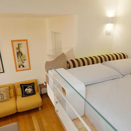 Uptown - Sabrina's Cozy Apartamento *