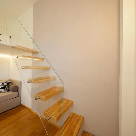 Uptown - Sabrina's Cozy Apartman