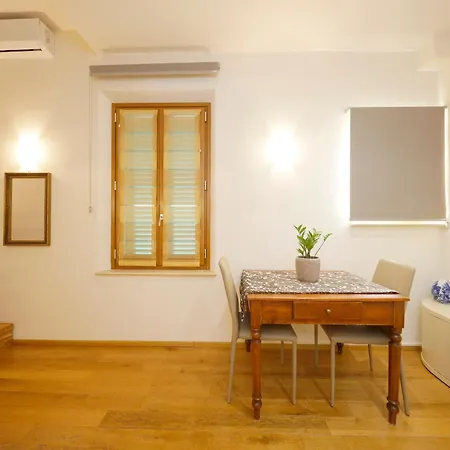 Uptown - Sabrina's Cozy