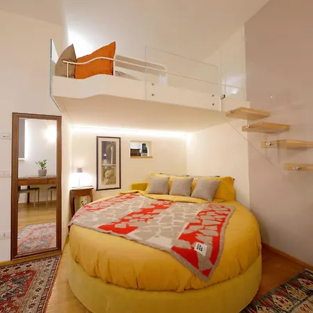 Uptown - Sabrina's Cozy *