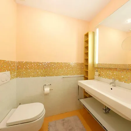 Apartment Uptown - Sabrina's Cozy Siena