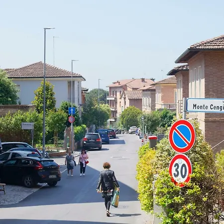 Uptown - Sabrina's Cozy Apartment