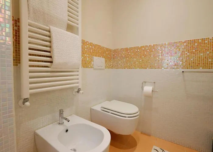 Uptown - Sabrina's Cozy *