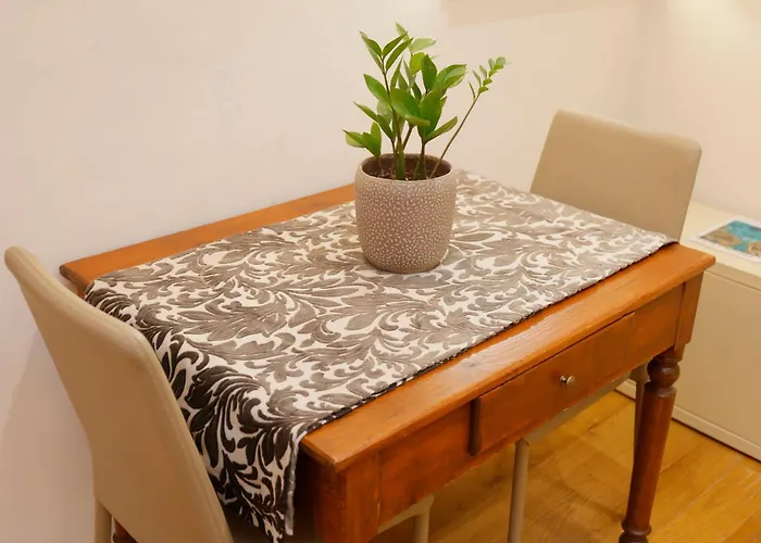 Uptown - Sabrina's Cozy Apartamento *