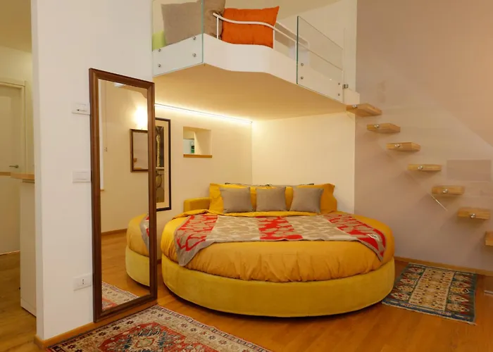 Uptown - Sabrina's Cozy Apartment *