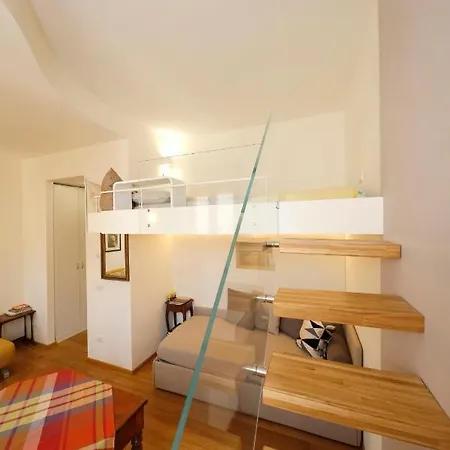 Uptown - Sabrina's Cozy