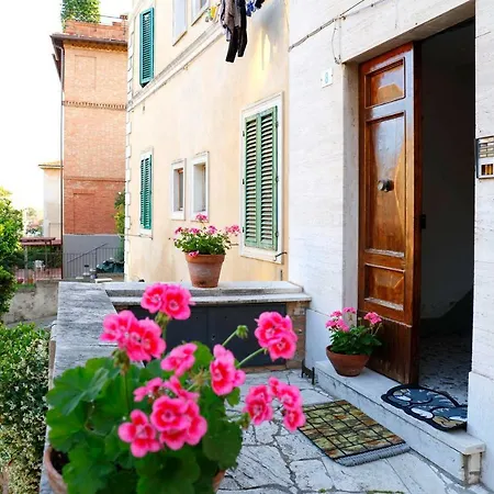 Апартаменты Uptown - Sabrina's Cozy *