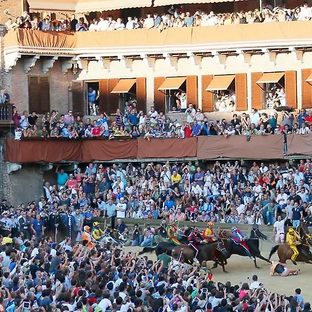 Uptown - Sabrina's Cozy *