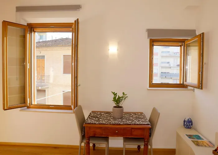 Uptown - Sabrina's Cozy Apartment *