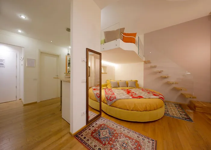 Uptown - Sabrina's Cozy Apartment Siena