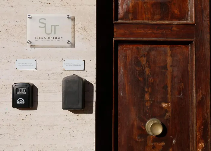 Uptown - Sabrina's Cozy * 锡耶纳