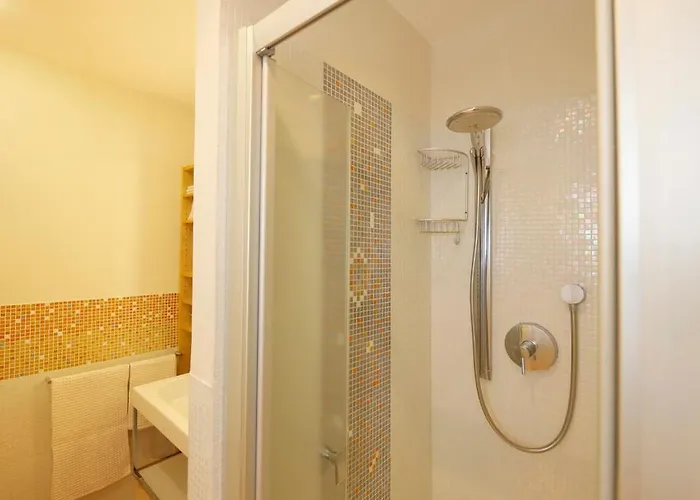 Uptown - Sabrina's Cozy